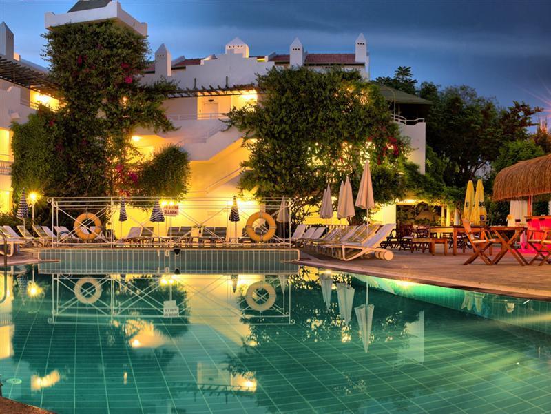 Hotel Golden Gate Кушадасы Экстерьер фото